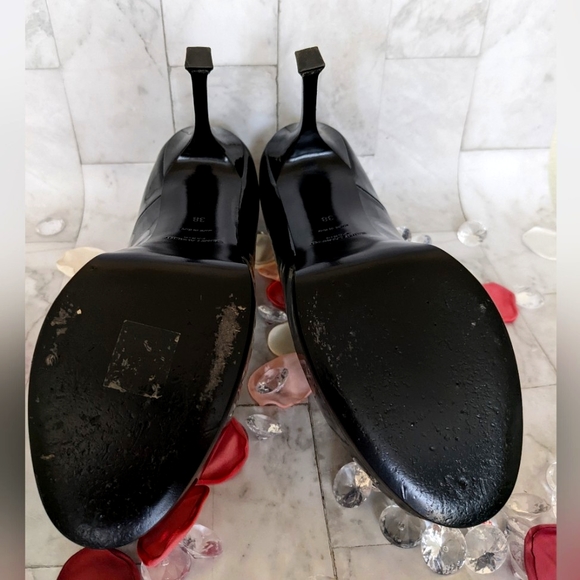 CLASSIC & CLASSY Yves Saint Laurent 🔥 - Picture 6 of 8